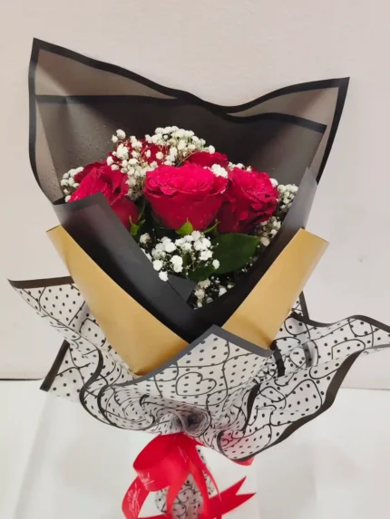 10 Red rose bouquet.AED.100