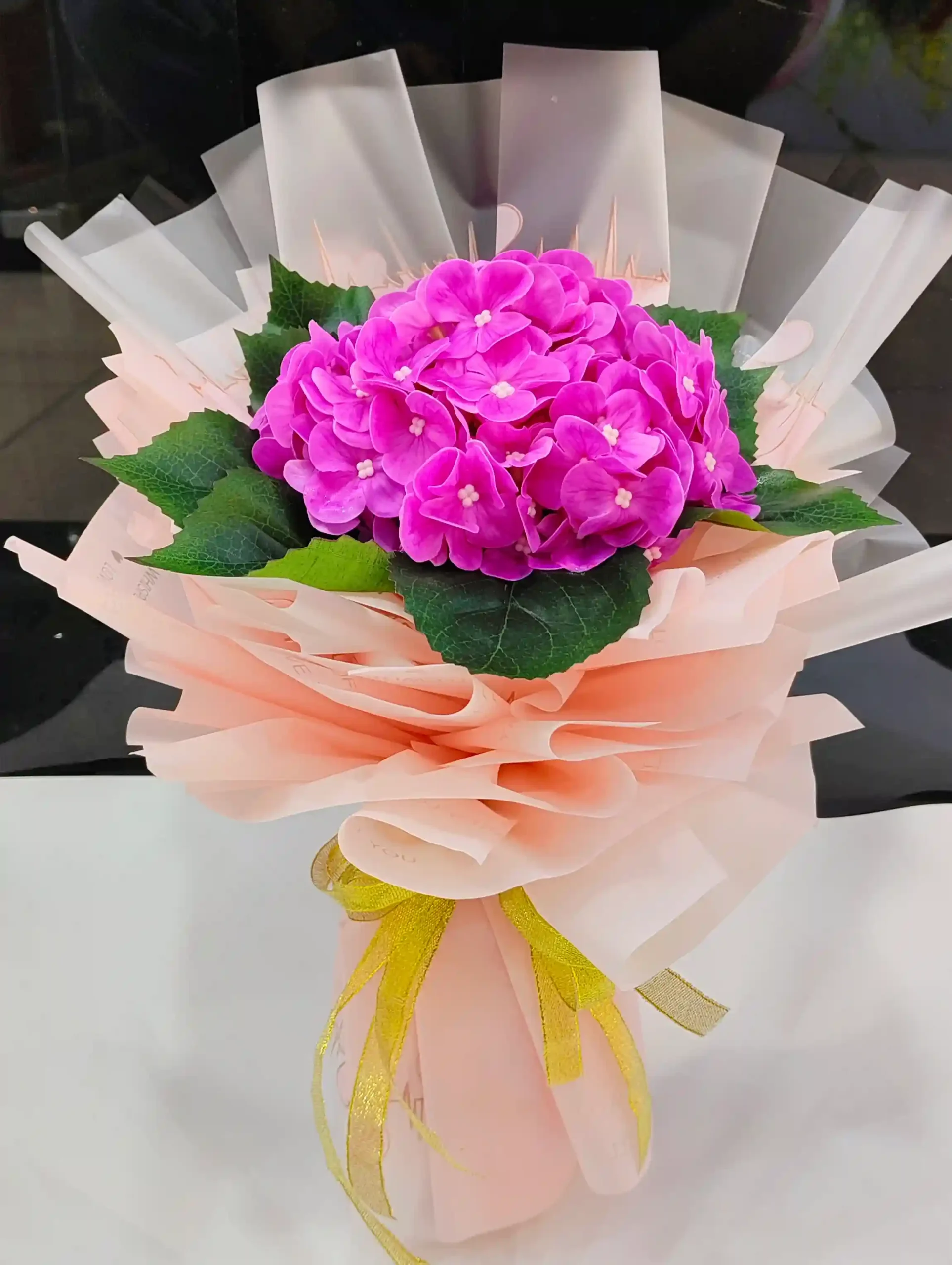 Pink hidrengia flower bouquet.AED.60 Pink hidrengia flower bouquet
